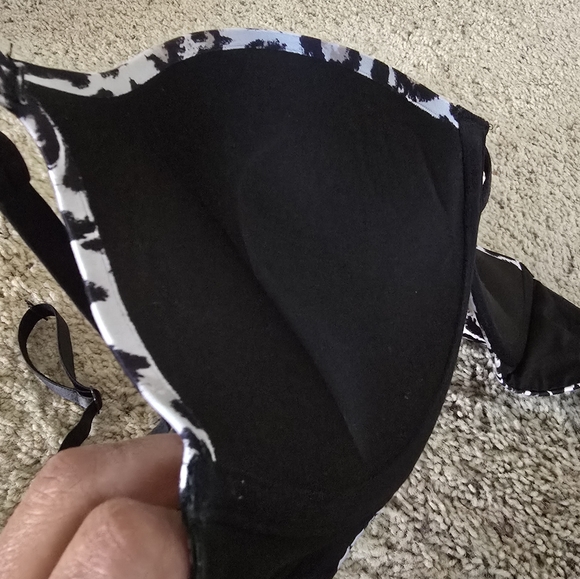 Victoria's Secret Miraculous Plunge | Leopard Print | 36D - Picture 9 of 10